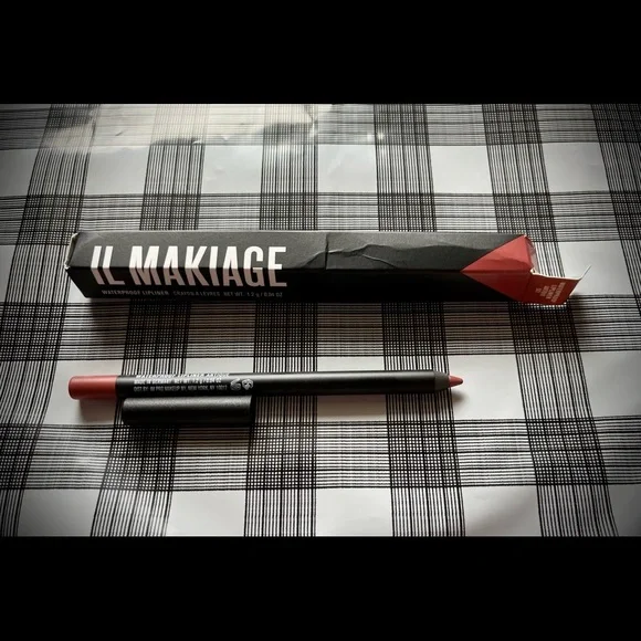BRAND NEW IL Makiage Waterproof Lip Liner in Antique - Picture 1 of 4